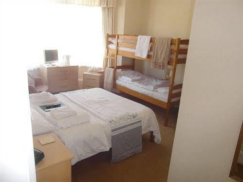 Kingsway Lodge Guest House ทอร์คิ ภายนอก รูปภาพ
